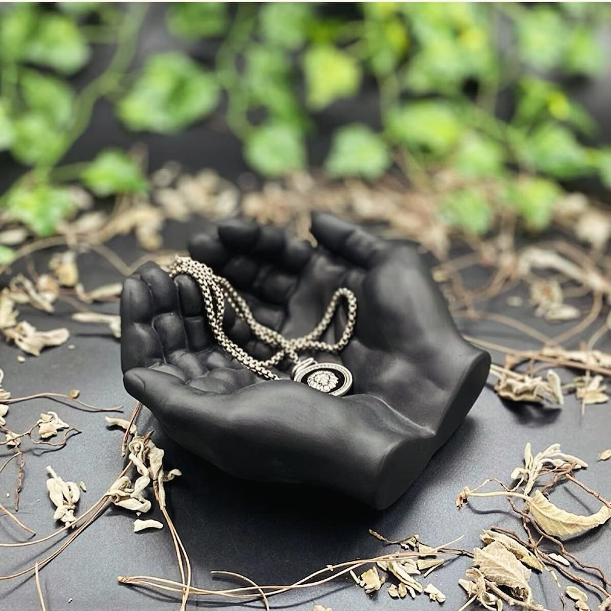 Hand decor mold