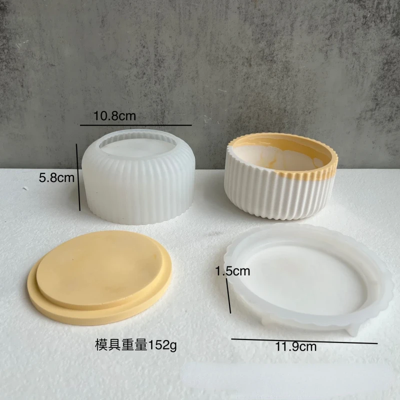 Broad Storage Mold, With Lines
