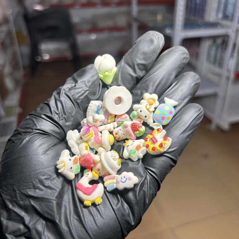 White Flat back Resin Charms for Junk Phonecase