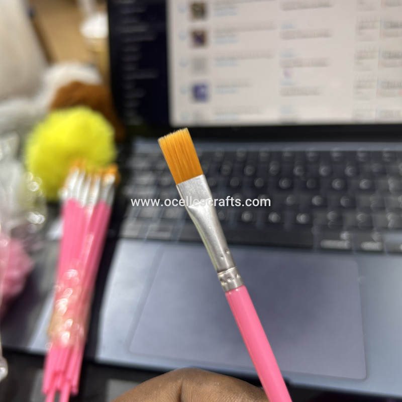 Flat tip paint brush for metallic gold paint