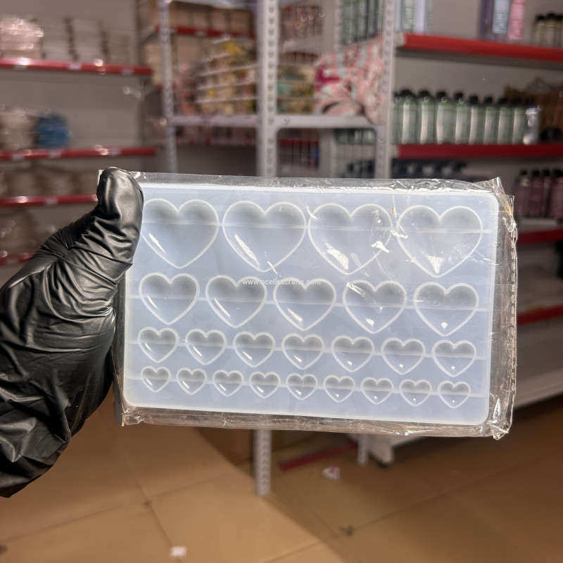 24 Cavity Heart Pendant, Earring, Charm or Keychain Mold