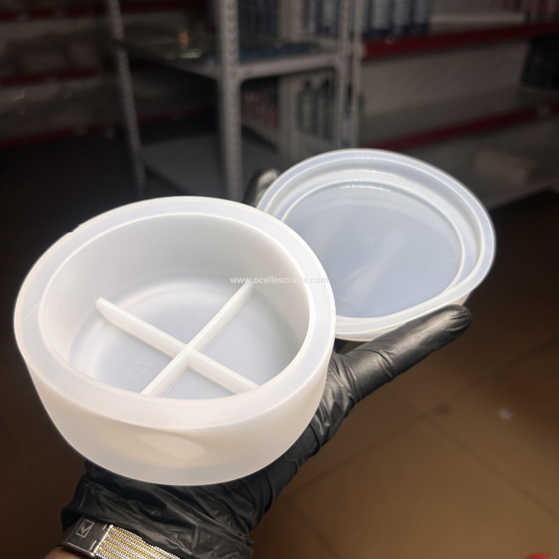 Smooth Broad Storage Mold With Lid
