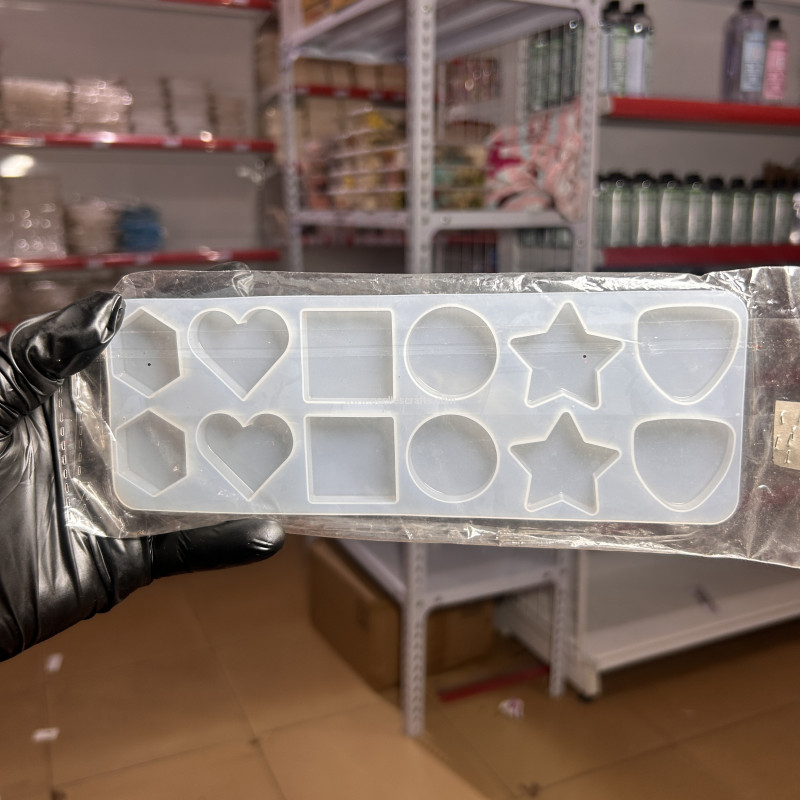 12 Cavity Charm or Keychain Mold