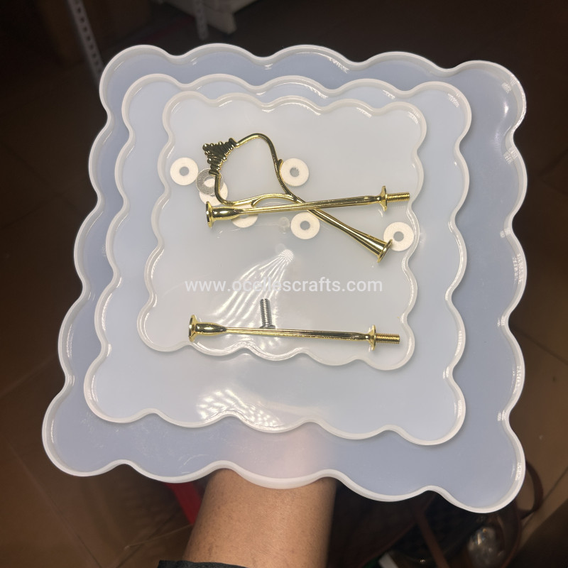 Wiggly edge square 3 tier square tray mold with Gold Accessories