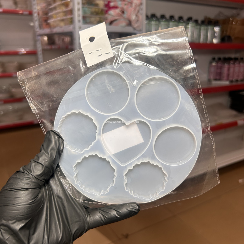 7 Cavity Keychain or PopSocket Mold